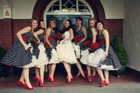 Charming 50's Fashion: A Collection of Wedding Dresses ♡にて紹介している画像