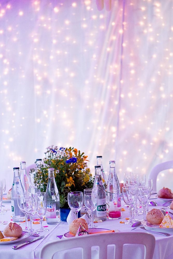 "Wedding in the Light: Sparkling and Stunning Lighting Decorations for Popular Venue Productions"にて紹介している画像