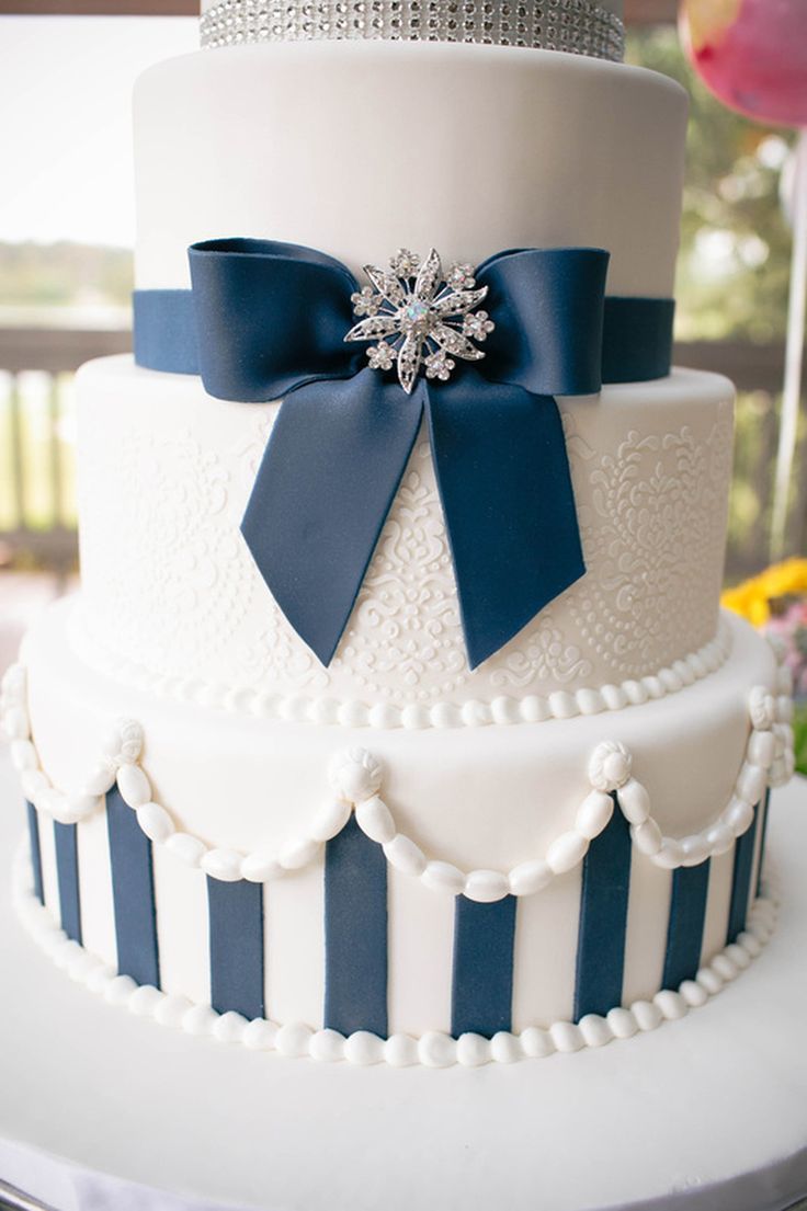 オトナかわいい♥ストライプをアクセントにつくるWeddingコーディネートがおしゃれ♡にて紹介している画像