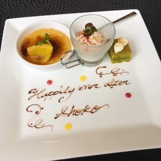 【相手別メッセージ文例集】結婚式でゲストへメッセージプレートを用意するのは最高のサプライズ♡の画像