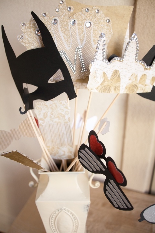 Transformations for Brides and Guests with Fun Props ♡ Which Character Do You Want to Be?にて紹介している画像