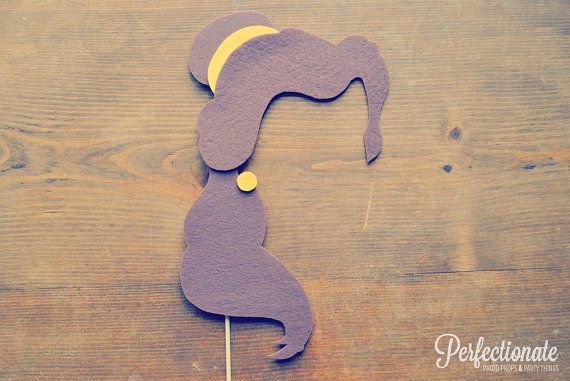 Transformations for Brides and Guests with Fun Props ♡ Which Character Do You Want to Be?にて紹介している画像