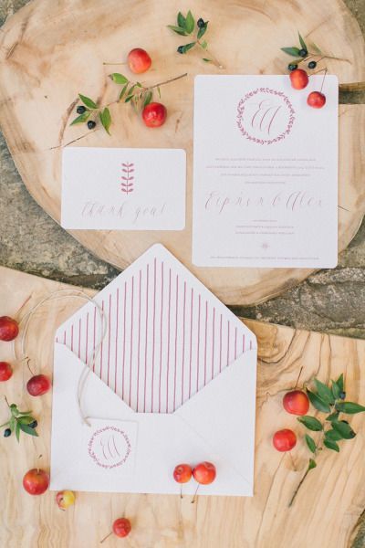 オトナかわいい♥ストライプをアクセントにつくるWeddingコーディネートがおしゃれ♡にて紹介している画像