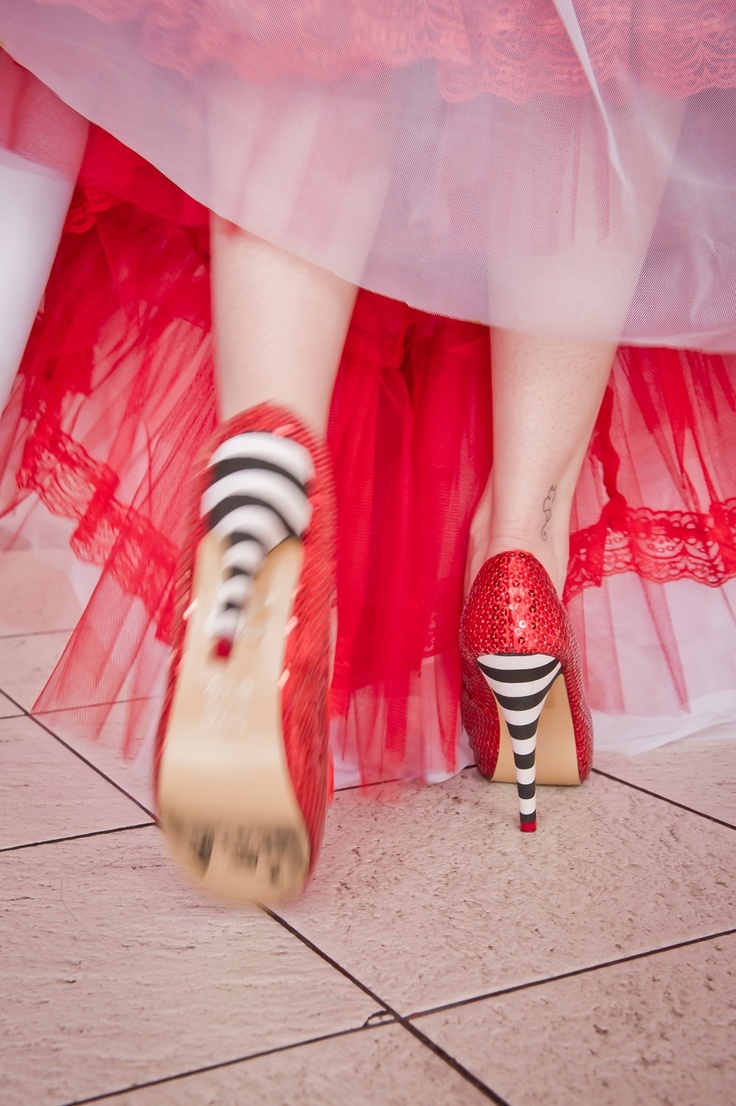 オトナかわいい♥ストライプをアクセントにつくるWeddingコーディネートがおしゃれ♡にて紹介している画像