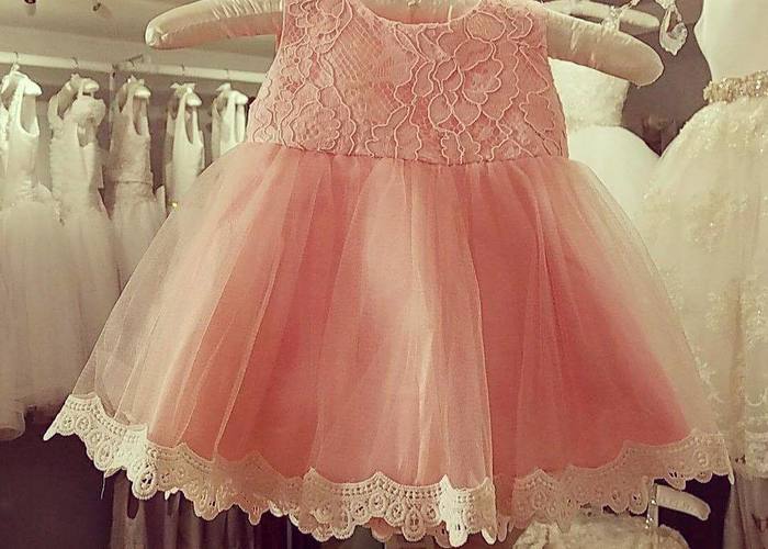 結婚式に子連れで参加する場合の子供の服装 髪型マナー Marry マリー