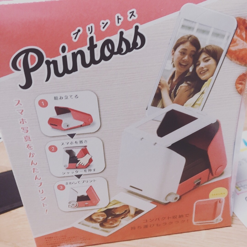 The smartphone printer "Prints" that allows printing just by placing your phone gains popularity, leading to a shortage!にて紹介している画像