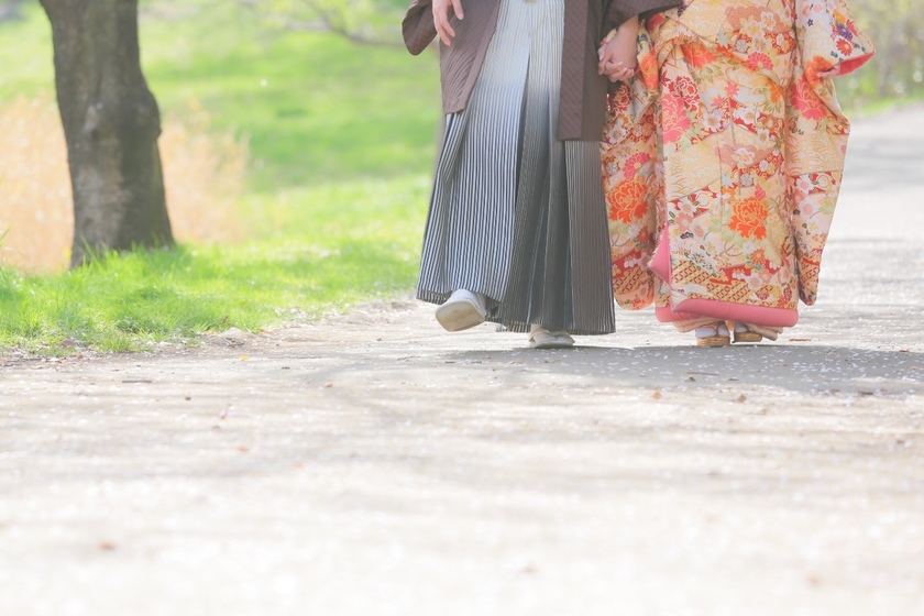 【21ショット】神社での撮影でカメラマンさんにお願いしたいウェディングフォト【総まとめ】にて紹介している画像