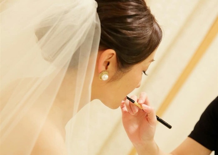 王道可愛い低めシニヨンのブライダルヘア Marry マリー