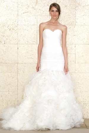 アメリカンクラシックの最高峰！オスカーデラレンタのドレスが圧倒的な存在感♡にて紹介している画像