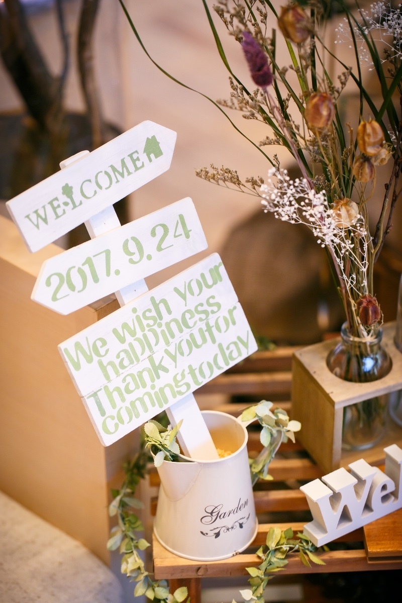 Nine Impressive Designs for Welcome Signs to Shine in Venue Decorationsにて紹介している画像