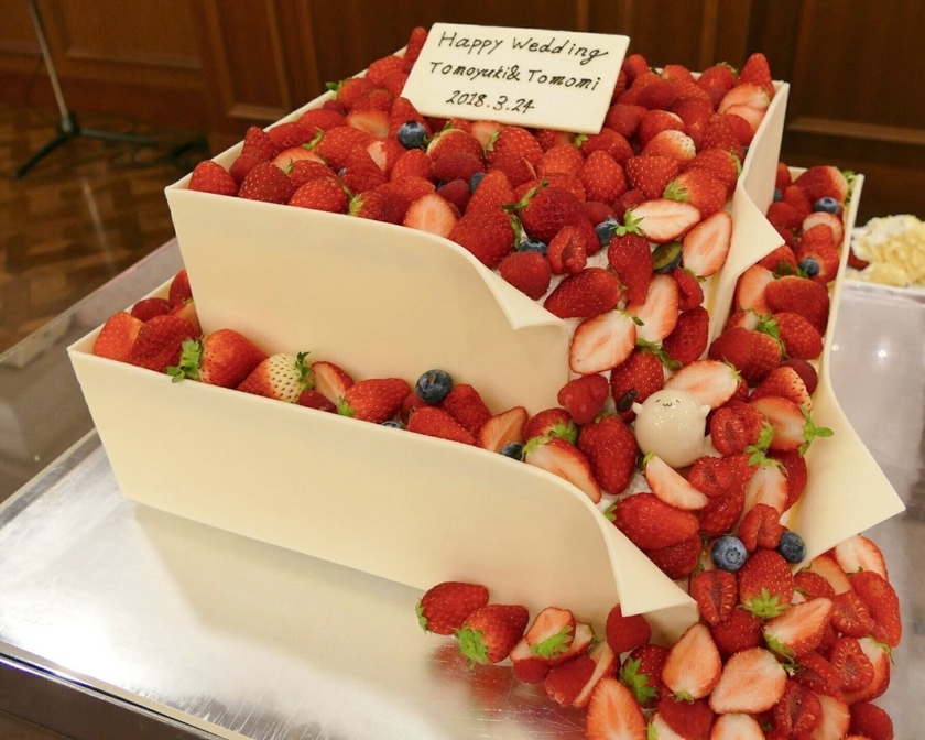 Introducing Images Sent to Our Site: 15 Adorable Wedding Cakes Proudly Presented by Brides♡にて紹介している画像