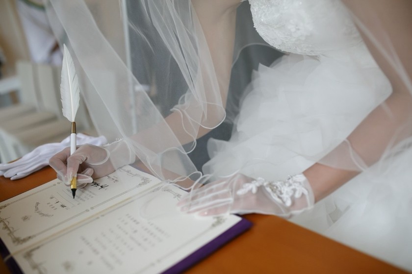 後悔する花嫁さん続出!結婚証明書の字がいつも通り綺麗に書けない理由と解決策*にて紹介している画像