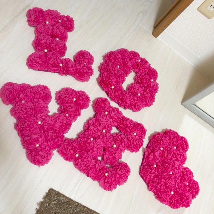 Must-Have DIY Items for Weddings! 10 Adorable and Unique 'LOVE' Object Designs ♡にて紹介している画像