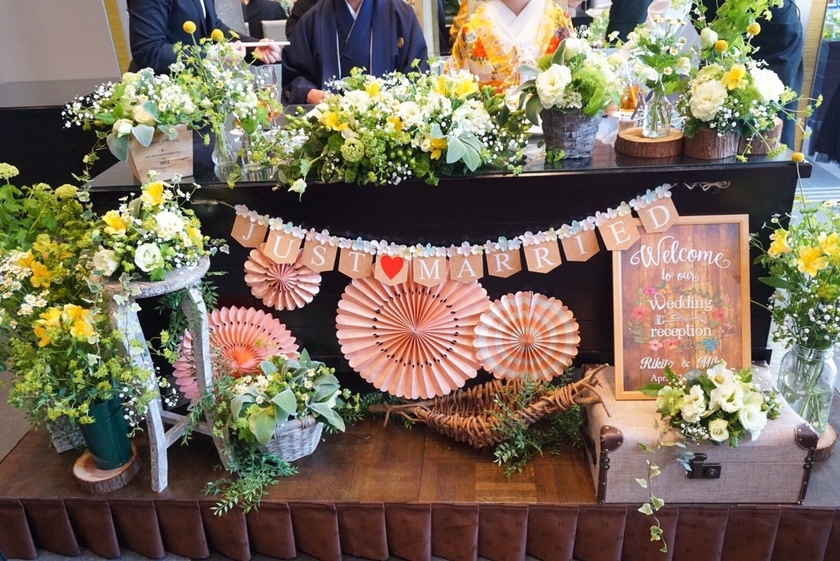 Showcasing Images Received by Our Site: A Compilation of Bride Marry's Commitment to a Lush Floral High Stage Coordination ♡にて紹介している画像