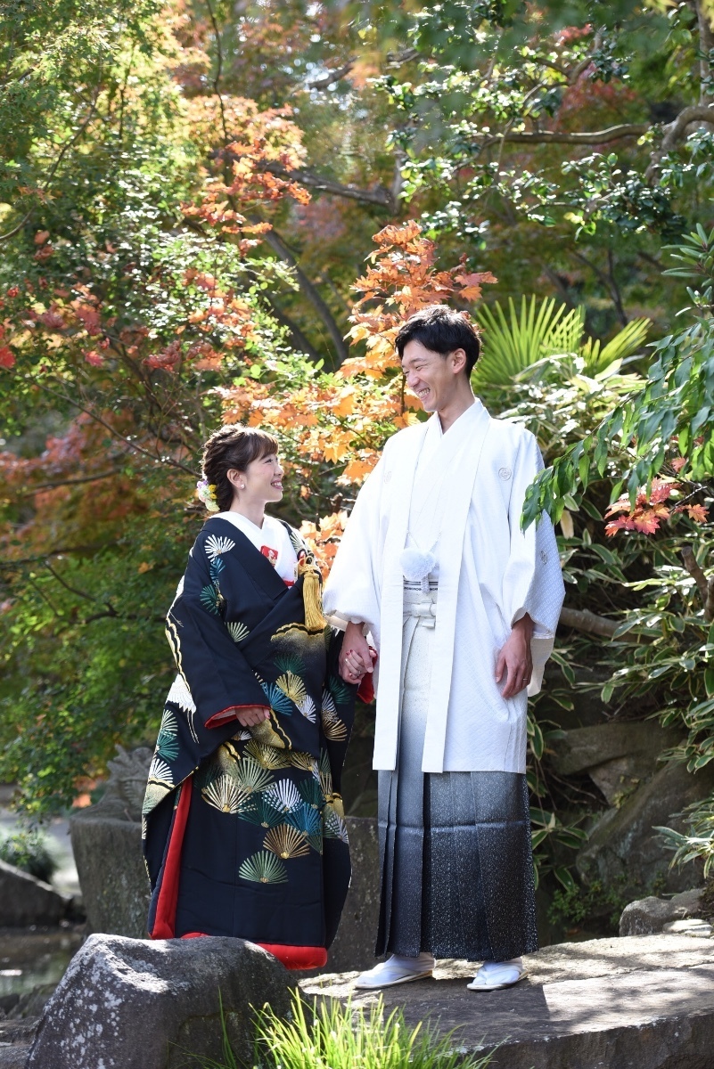 【21ショット】神社での撮影でカメラマンさんにお願いしたいウェディングフォト【総まとめ】にて紹介している画像