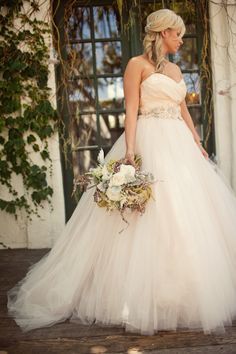 wedding dressはやっぱり純白！まっしろのドレスだけをコレクションしましたにて紹介している画像