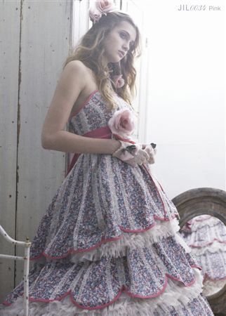 可愛すぎて全部着たい！『ジルスチュアート』のプリントドレスが大人気♡にて紹介している画像