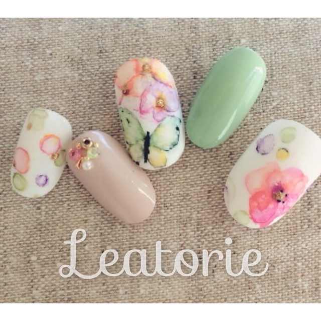 春のトレンドたらしこみネイル＊今すぐやりたいふんわり可愛い水彩画風アート♡にて紹介している画像