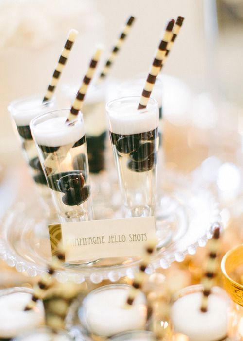 Sparkling Cute One-Bite Champagne Jelly Shots ♡にて紹介している画像