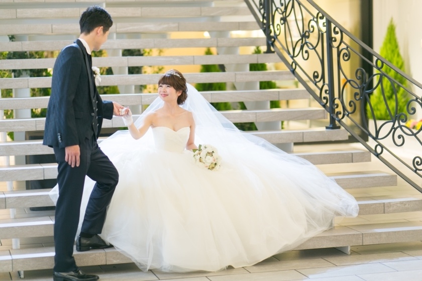 Which Silhouette Do You Prefer? Classic Styles of Wedding Dresses 【All 9 Patterns】にて紹介している画像