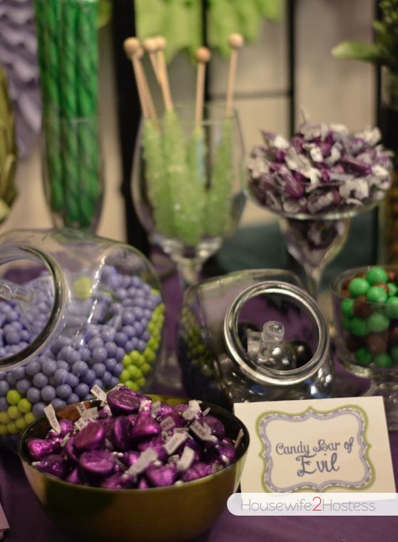 "Unique and Fun: A Disney Villains-Themed Party!"にて紹介している画像