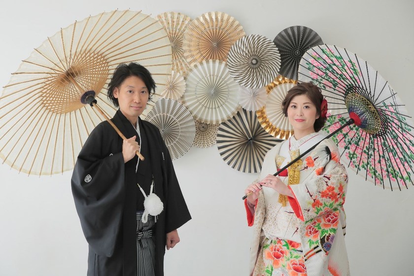 4 Must-Have Traditional Japanese Accessories for a Perfect Pre-Wedding Photo Shoot with Him ♡にて紹介している画像
