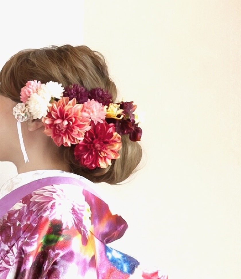 やっぱり王道の髪型が良い♡ゆるふわ可愛い和装のシニヨンヘアカタログ８選にて紹介している画像