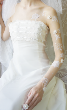 キラキラを身に纏って＊ボディージュエリーで魅力的に華やかに＊にて紹介している画像