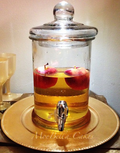 I Want a Bridal Shower Like This! Adorable Princess-Themed Parties Created by Moms Abroad ♡にて紹介している画像