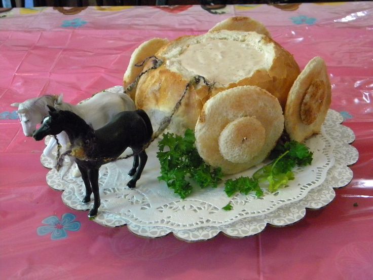 I Want a Bridal Shower Like This! Adorable Princess-Themed Parties Created by Moms Abroad ♡にて紹介している画像