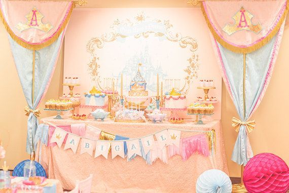 I Want a Bridal Shower Like This! Adorable Princess-Themed Parties Created by Moms Abroad ♡にて紹介している画像