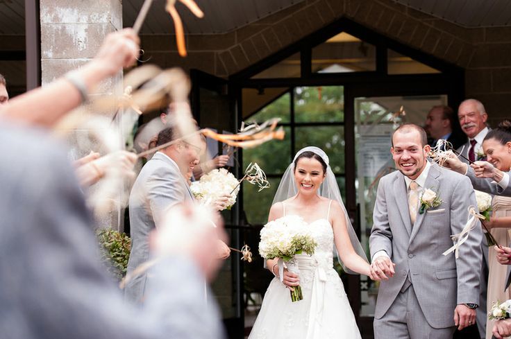 A New Shape for Flower Showers! Adorable "Ribbon Wands" that Look Like Magic Wands ♡にて紹介している画像