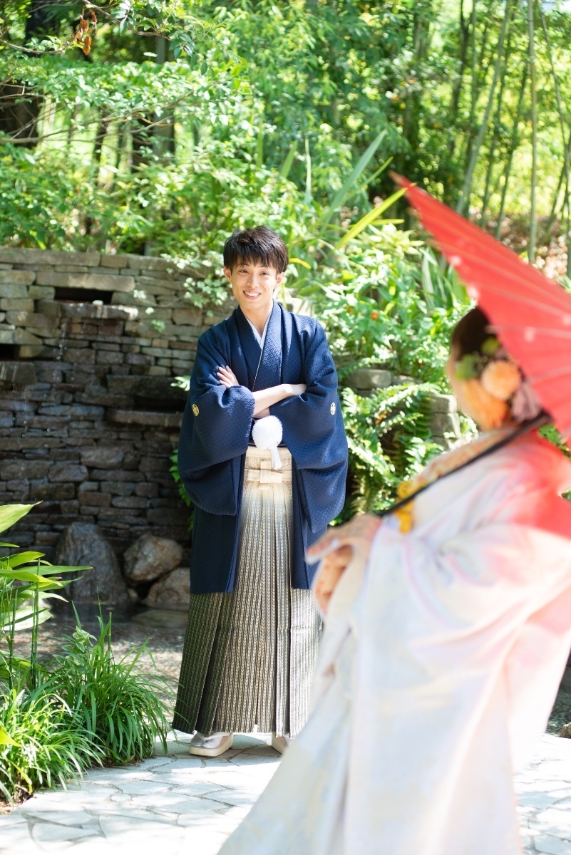 위에서 아래로, 기본 포즈를 모두 망라! 사진사에게 당일 보여주고 싶은 "한복 사전 촬영 포즈" 30선＊にて紹介している画像