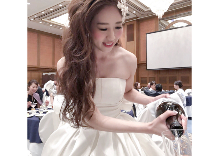 ビールやシャンパン 披露宴の飲み物サーブのアイデアまとめ Marry マリー