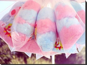 Feeling Like You're on Cloud Nine: Adorable Party Ideas with Cotton Candy!にて紹介している画像
