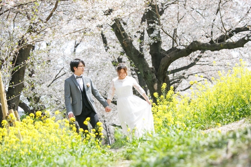 When is the Best Season for Pre-Wedding Photos? A Comprehensive Comparison of the Pros and Cons for Each Season: Spring, Summer, Autumn, and Winter.にて紹介している画像