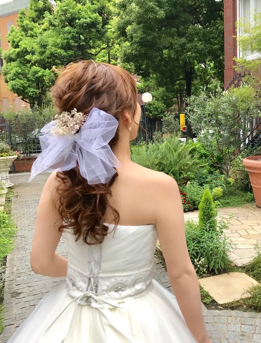 大量のインスタ投稿からmarryが選ぶ！今週見つけたおしゃれな【#ブライダルヘア】特集20選vol.7にて紹介している画像