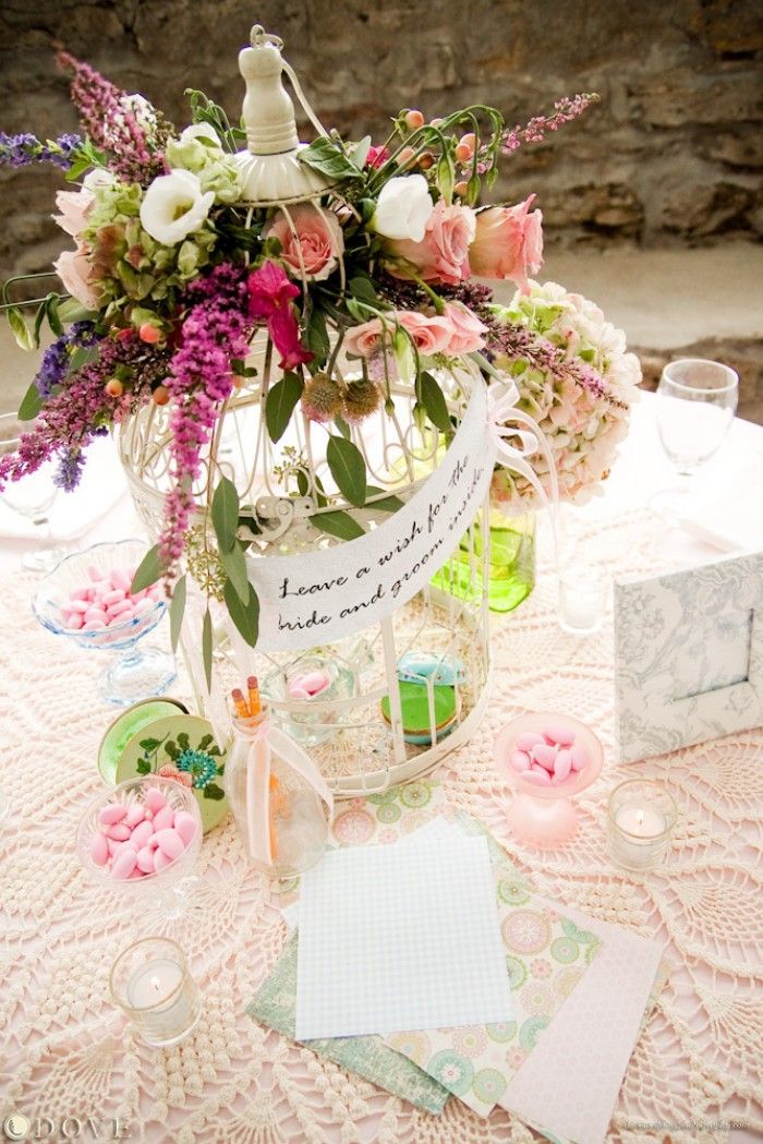 Cute Birdcages: Elevate Your Venue Decor with Stylish Birdcage Coordination*にて紹介している画像