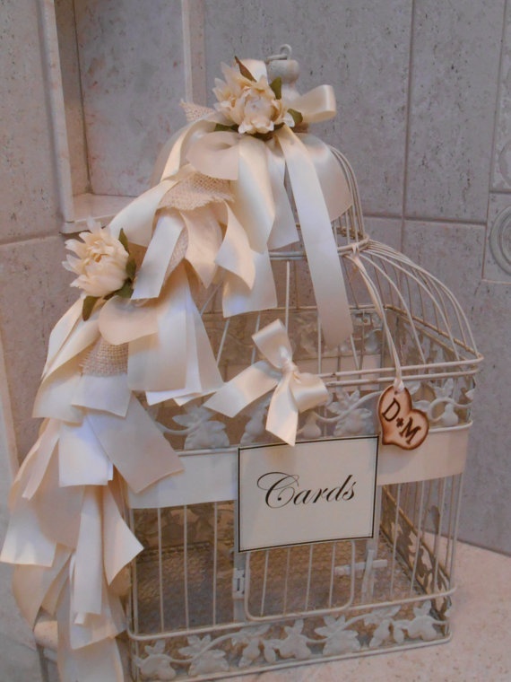 Cute Birdcages: Elevate Your Venue Decor with Stylish Birdcage Coordination*にて紹介している画像