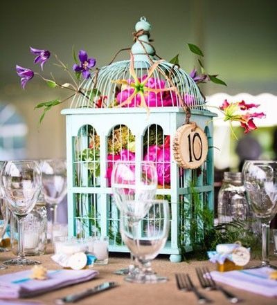 Cute Birdcages: Elevate Your Venue Decor with Stylish Birdcage Coordination*にて紹介している画像