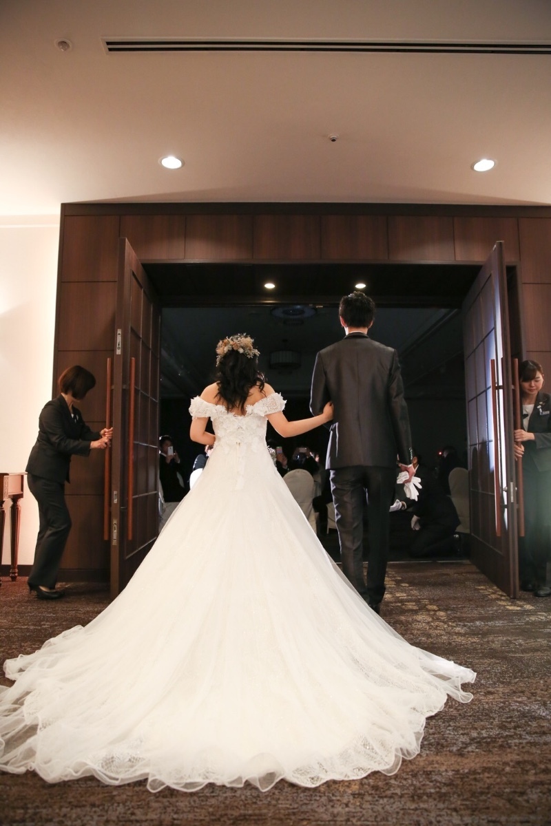 "Don't Want to Have Regrets: A Comprehensive Guide to 'Photo Instructions' for Capturing Every Moment of Your Wedding Ceremony *[Reception Edition]*"にて紹介している画像