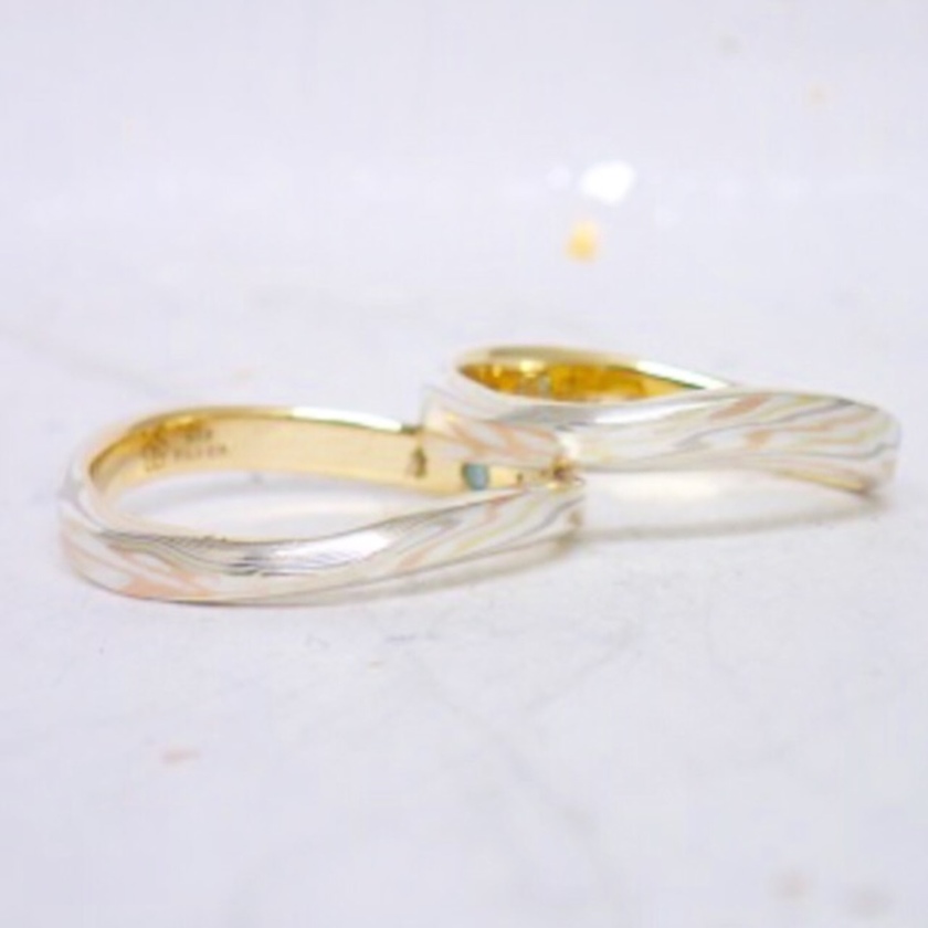 彼から指輪を貰いました♡婚約指輪・結婚指輪を受け取ったら必ず撮りたい『指輪フォト』９パターン＊にて紹介している画像