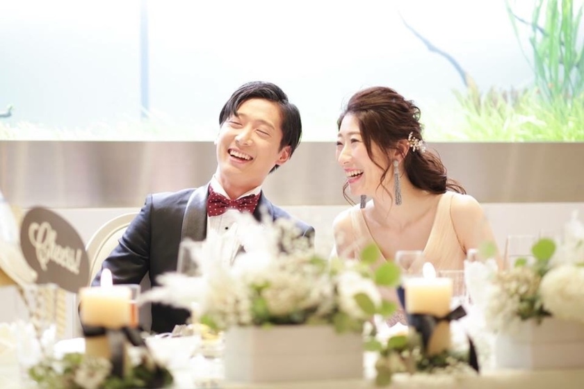 話してるのはゲストだけど!意外と見られてる新郎新婦の反応・振る舞いにて紹介している画像