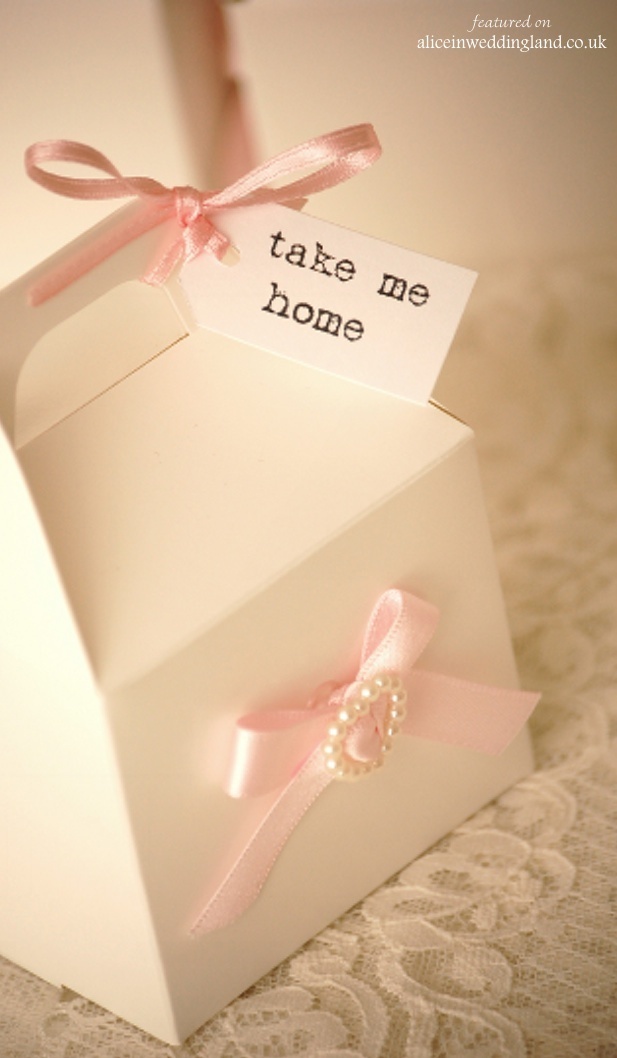 A Enchanting and Adorable Wonderland: An Alice-Inspired Wedding That Captivates Everyone♡にて紹介している画像