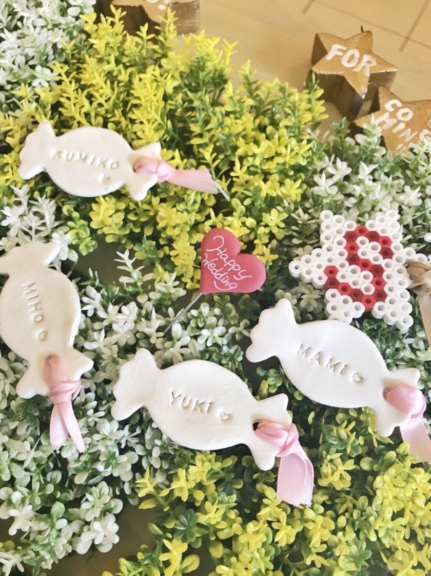 Essential DIY Paper Items Every Stylish Bride-to-Be Should Create for Their Wedding Reception ♩♡にて紹介している画像