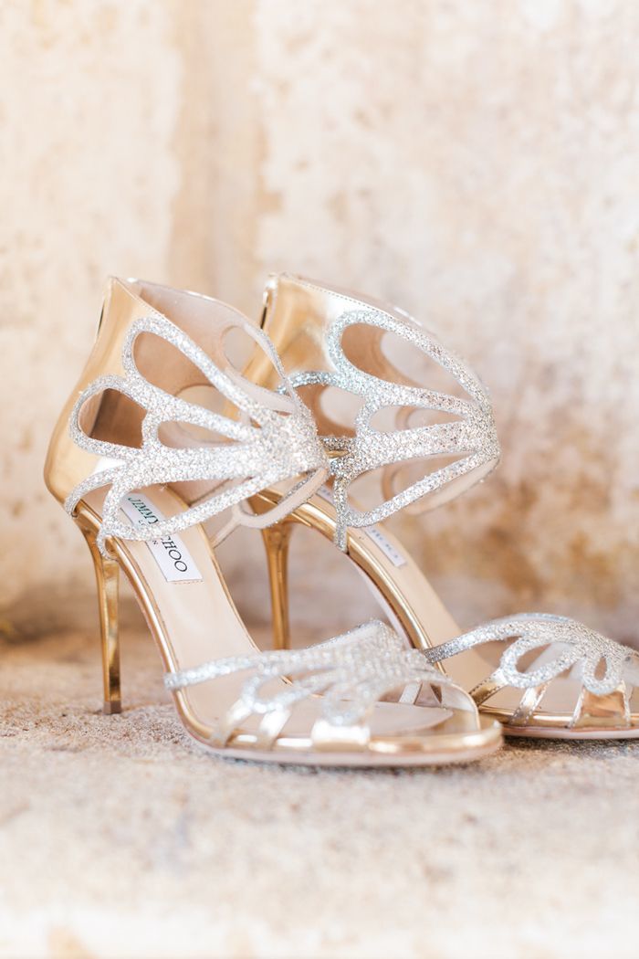 "The Best Shoes of My Life: A Compilation of the Top 5 Wedding Shoe Brands in the World ♥"にて紹介している画像