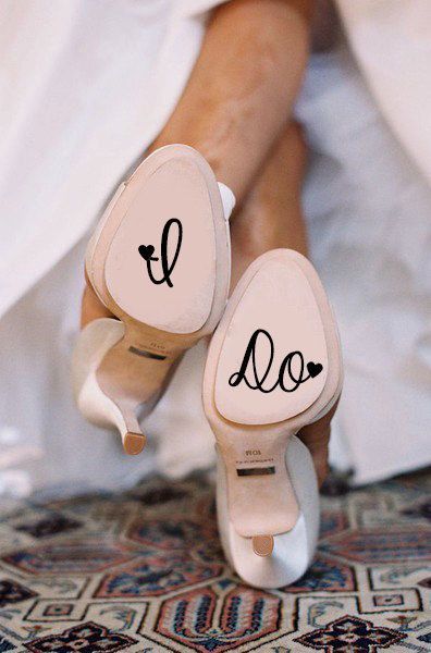 "The Best Shoes of My Life: A Compilation of the Top 5 Wedding Shoe Brands in the World ♥"にて紹介している画像