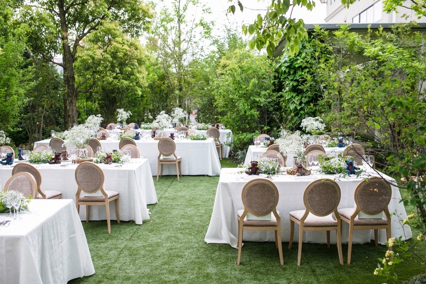 Refreshing No. 1 ♡ / A Special Feature on Natural Style Wedding Cakes with Green Accents ♡にて紹介している画像