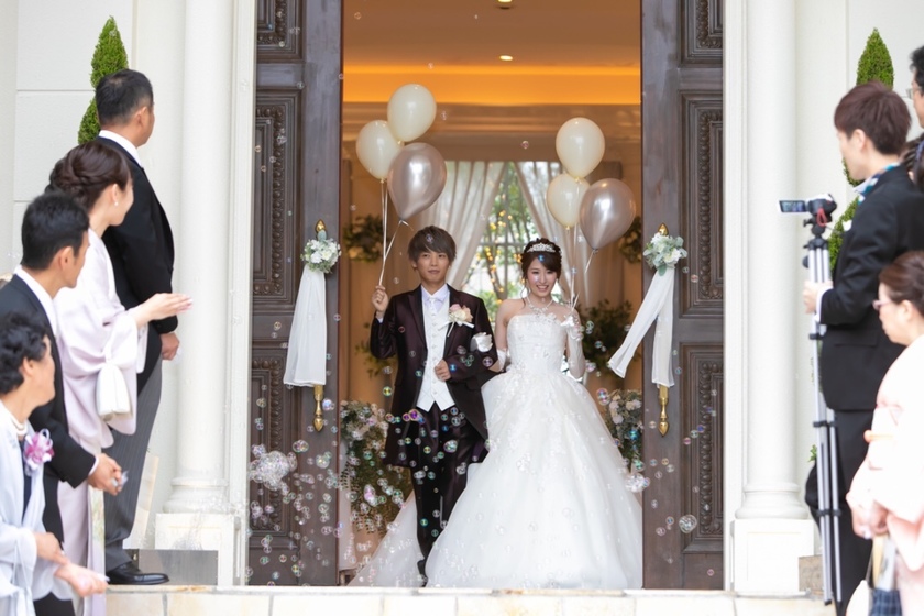 "Don't Miss the Once-in-a-Lifetime Moments♡ 6 Must-Capture Scenes on Your Wedding Day*"にて紹介している画像