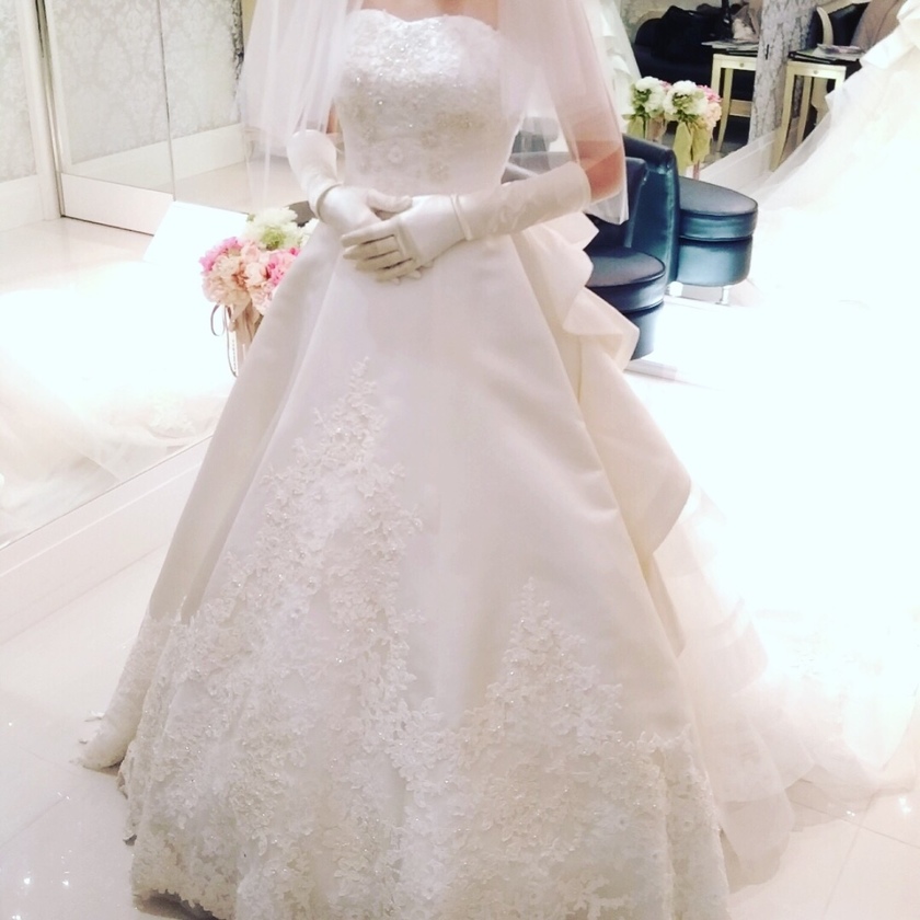 "If I Were in Your Shoes: Strategies for When You Can't Find the Perfect Dress at a Partner Shop"にて紹介している画像